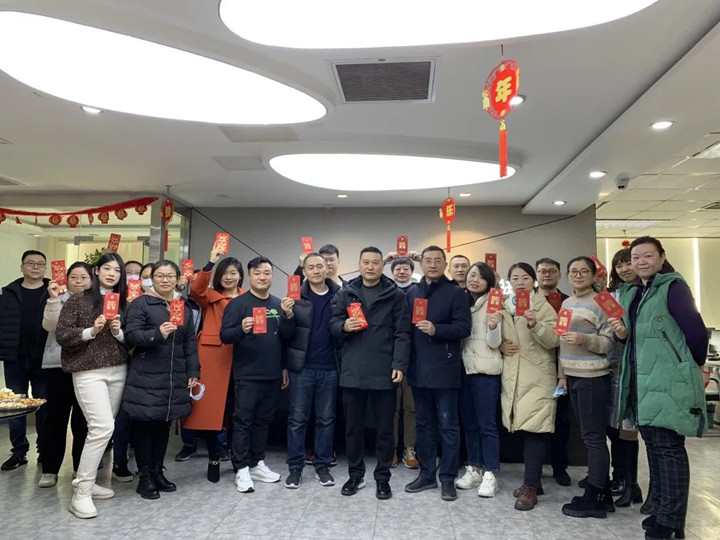 大展宏兔·共?新程_銳強(qiáng)體育開工大吉